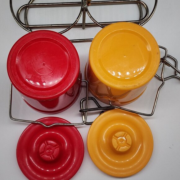 Vintage 1970s Red Yellow Plastic Condiment Containers Metal Holder Wooden Handle - Picture 7 of 7